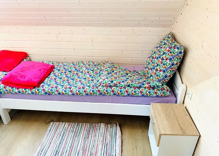 Two-story Homes Close To The Sea סרבינובו